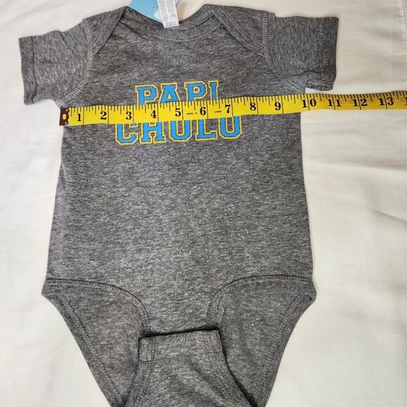 Rabbit Skins Papi Chulo Gray One Piece, 12 Months - Picture 3 of 6